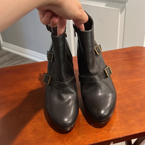 Simply Vera Wang Ankle Boots Dark Brown Size 6 - Picture 2 of 11